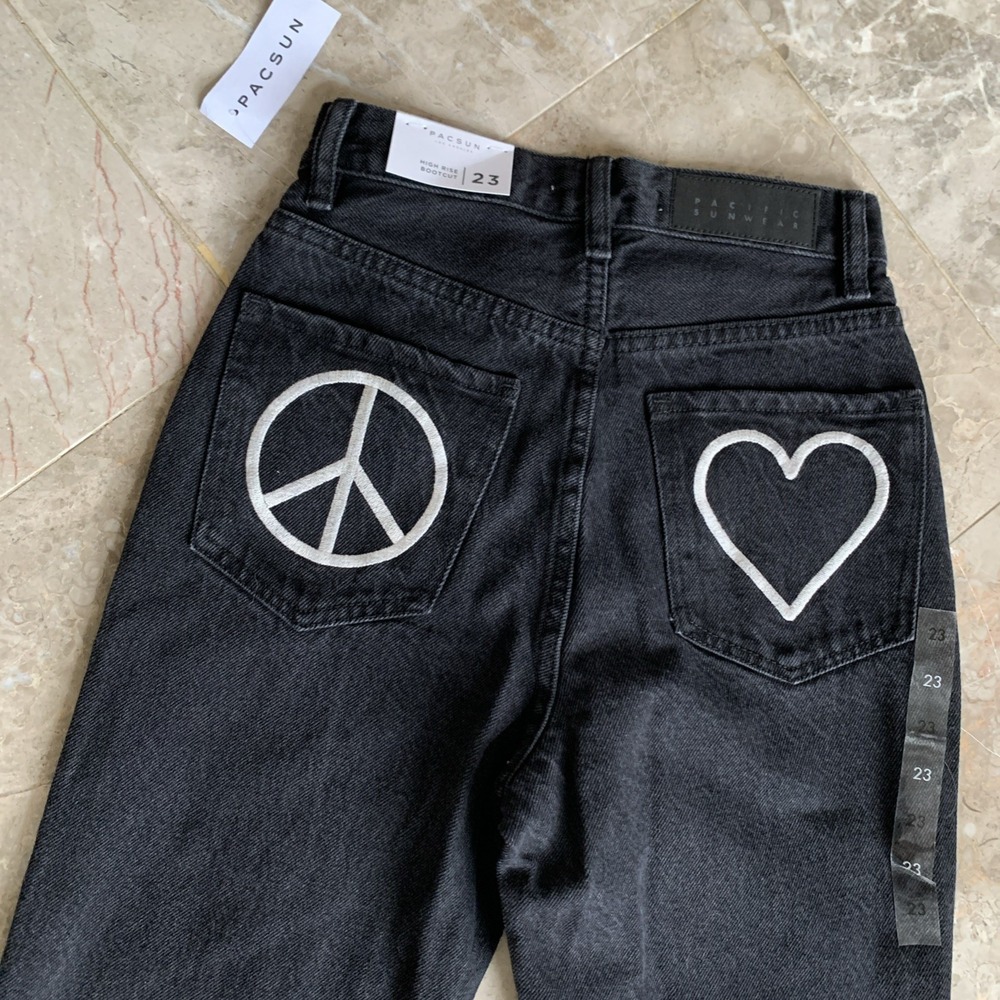 New PACSUN Women's Button Fly Black High Rise Bootcut Jeans Size 23 Heart/Peace